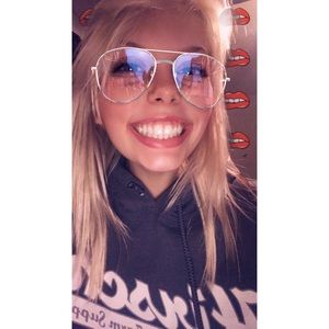 Meet your Posher, Katie